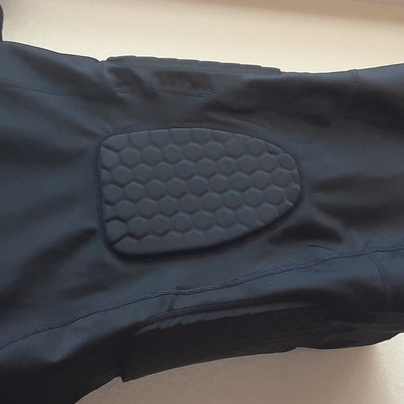 Tuoy padded compression protective shirt - Picture 6 of 9